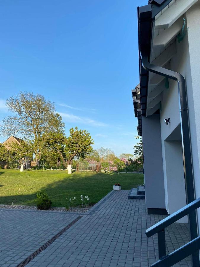 Nad Jeziorem Welle Apartment